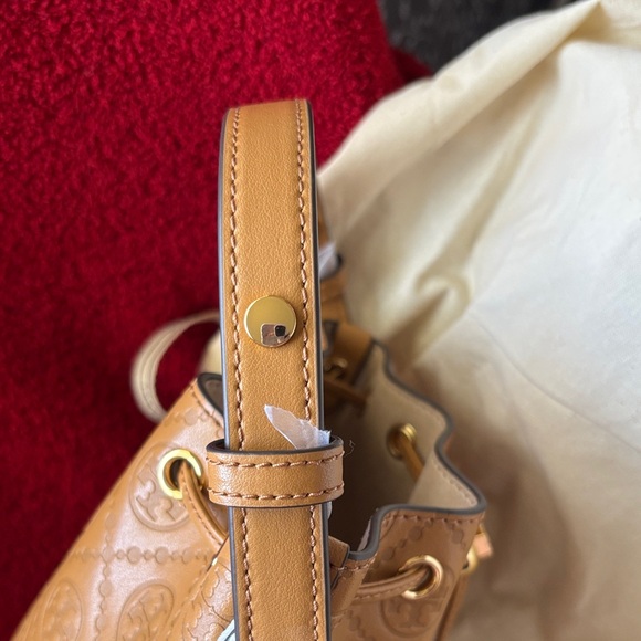 Tory Burch T Monogram Leather Mini Bucket Bag - Picture 8 of 13